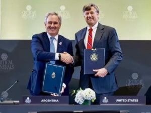 Argentina y EE.UU. firmaron un acuerdo para impulsar la exportación de minerales críticos