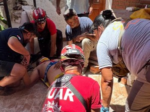 Villa Cura Brochero: rescataron a un joven tras caer desde un techo en una vivienda