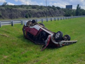 Accidente en la autopista Córdoba–Carlos Paz: un conductor terminó hospitalizado