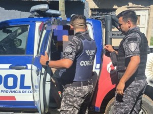 Caen dos hombres tras un violento intento de robo en plena colectora