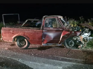 Tragedia en ruta 6: choque frontal entre un auto y una camioneta dejó dos muertos y tres heridos