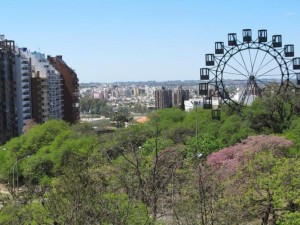 Clima en Córdoba: sábado caluroso con máxima de 35°C y nubosidad variable