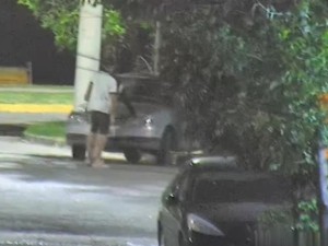 B° Maldonado: detuvieron a dos hombres que empujaban un auto robado