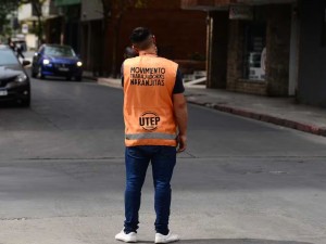 Otra vez: detuvieron a un naranjita por exigir plata para cuidar un auto
