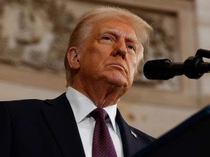 Donald Trump anunció un bloqueo de "buques petroleros sancionados" en Venezuela