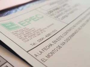 EPEC alertó por falsos descuentos en la luz: no hay tarifas para jubilados