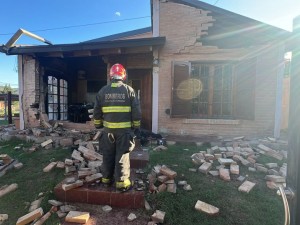 Explosión en una vivienda de Villa Carlos Paz dejó a un hombre herido grave