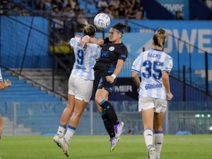 Racing golpea primero: triunfo de La Academia ante Belgrano y final abierta en el fútbol femenino