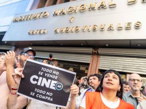 Alarma en el cine argentino: el sector audiovisual se movilizó contra la reforma laboral que desfinancia al INCAA