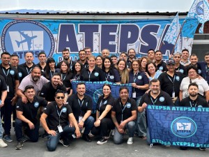 Paros de controladores aéreos complicarán los vuelos en todo el país antes de las fiestas