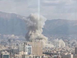 Israel y EE.UU. lanzan ataque conjunto contra Irán: reportan explosiones y víctimas