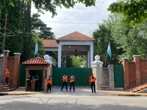 Olivos: investigan el presunto suicidio de un soldado de guardia