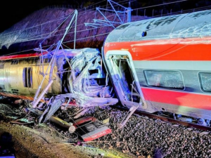 Tragedia en España: al menos 39 muertos tras el choque de dos trenes de alta velocidad