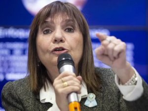 Patricia Bullrich denunció a Tapia y Toviggino ante la Conmebol por presuntas irregularidades en la AFA