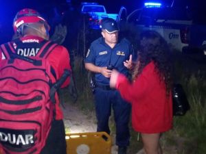 Rescate nocturno en las Sierras Chicas: auxilian a una joven en la Cascada de Los Cóndores