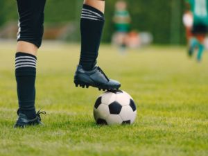 Tragedia en un partido de fútbol: un hombre de 51 años murió tras descompensarse