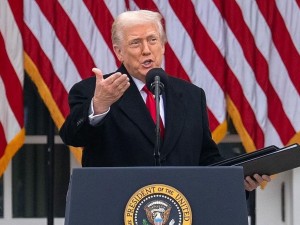 Trump confirma que Maduro es trasladado en un buque militar hacia Nueva York