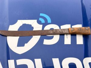 Un hombre fue detenido en San Francisco tras atacar a su vecino con un machete