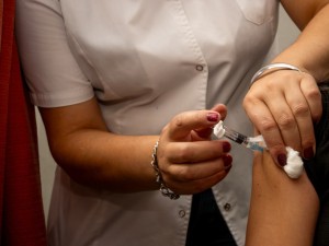 La Municipalidad se suma a la campaña de vacunación contra el dengue para menores de 59 años