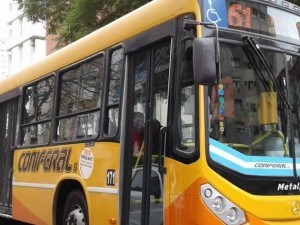 Tragedia vial en el centro de Córdoba: una joven murió tras ser embestida por un colectivo
