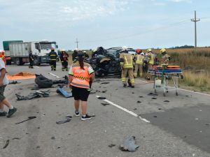Choque múltiple en la ruta 6: una mujer fue trasladada al hospital con lesiones