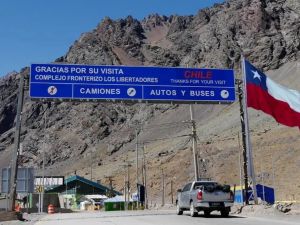 Cierre preventivo en alta montaña: suspenden el tránsito en el Paso Cristo Redentor por 24 horas