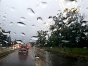 Cuidado al salir: Alertan por tormentas intensas y lluvias abundantes en Córdoba