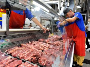 Otro golpe al bolsillo: hacer un asado para seis personas ya cuesta alrededor de $65 mil