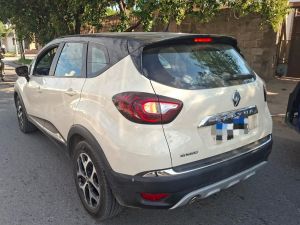 Recuperaron una Renault Captur robada y detuvieron a dos sospechosos en San Alberto