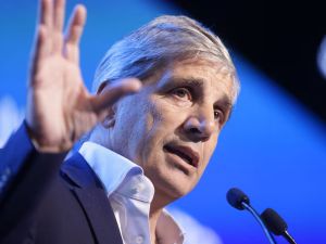 Caputo habló sobre la influencia de Estados Unidos en la economía global