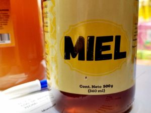 Prohíben la venta de una miel y juguitos congelados en Córdoba por irregularidades sanitarias