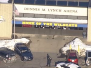 Tiroteo en partido juvenil de hockey en Rhode Island dejó dos muertos y tres heridos graves