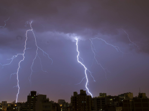 Alertas meteorológicas en Córdoba: calor, granizo y vientos fuertes previo a la Navidad