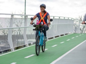 Un paseo en bici por el Parque de la Biodiversidad y la Ciclovía Elevada