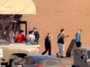 Tragedia en escuela de Canadá: nueve fallecidos y 27 heridos tras un ataque armado