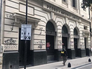 Muerte repentina en pleno centro: un hombre se descompensó en un comercio