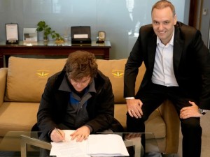 Reforma Laboral: Javier Milei firmó el proyecto y el Gobierno lo enviará al Congreso