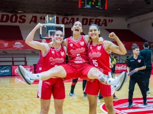 Las Gloriosas dominaron a Hindú en el cuandrangular y se preparan para las semifinales del Apertura